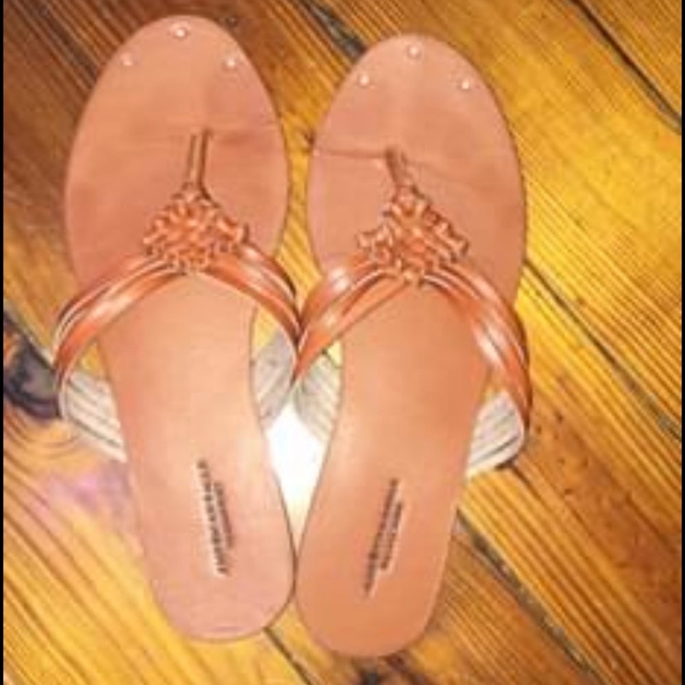 american eagle flip flops